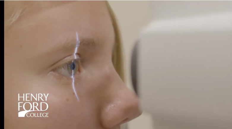 Ophthalmic_Tech30